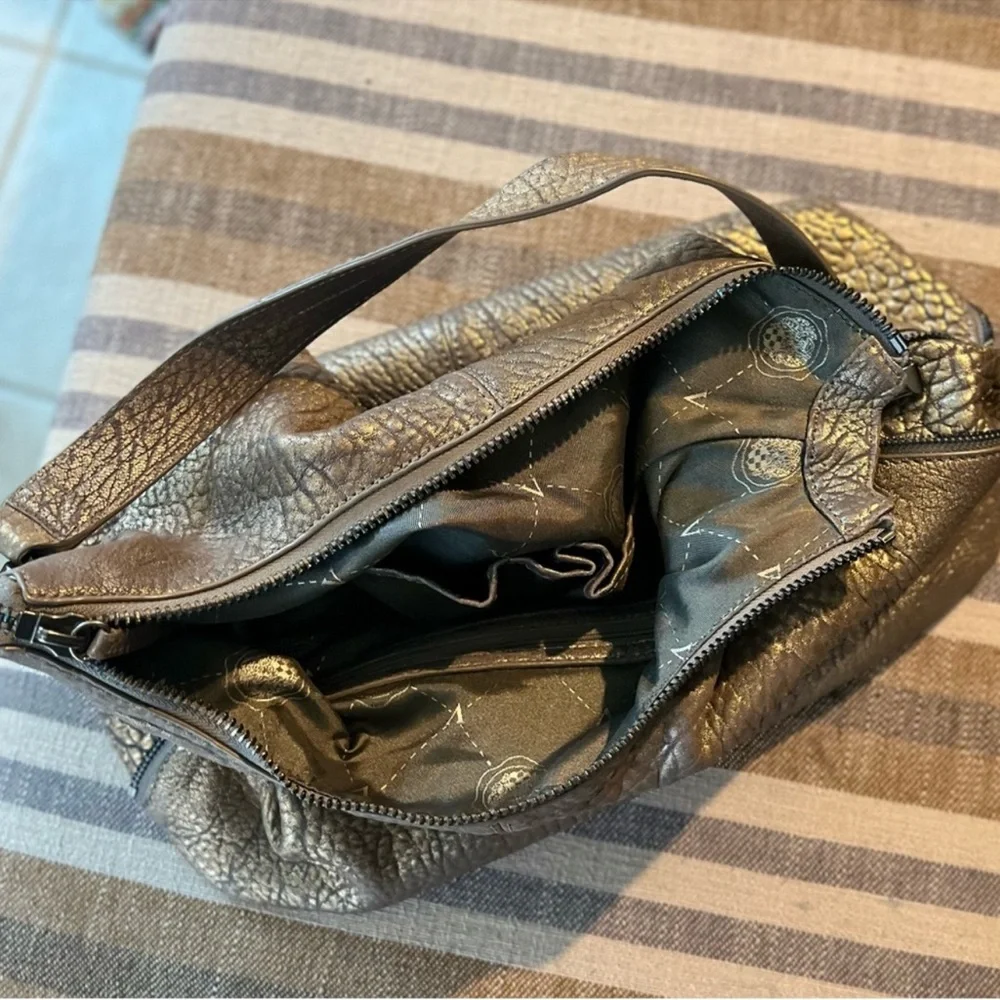 Vince Camuto Riley metallic brushed bubble lamb leather hobo purse shoulder bag